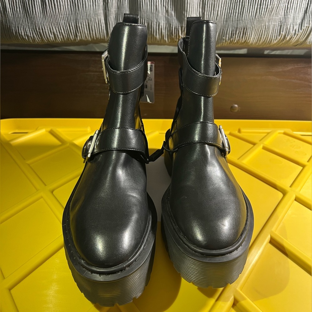 Zara Black Leather Ankle Boots